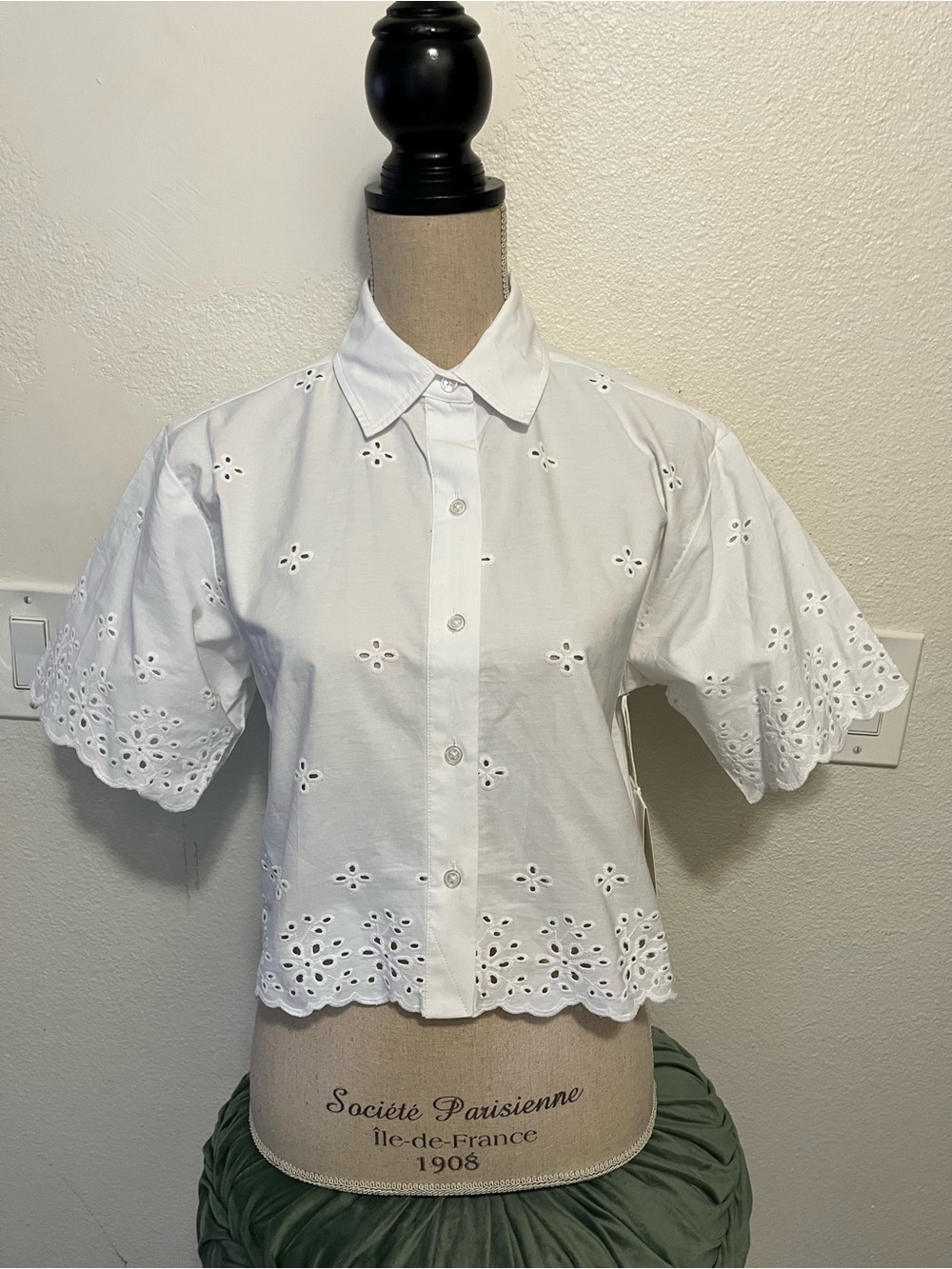 Women's White Eyelet Button-Front Crop Shirt